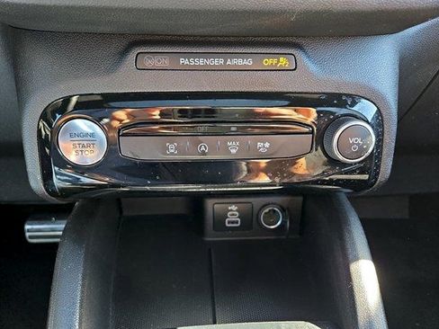Certified 2024 Ford Escape ST-Line w/ Tech Pack #1 AWD/4WD image 17