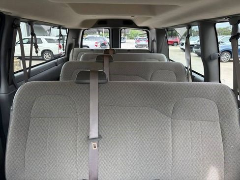 Certified 2025 Chevrolet Express 3500 LT w/ LT Preferred Equipment Group RWD image 22