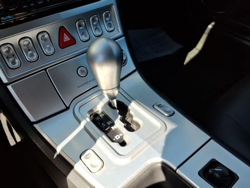 Used 2008 Chrysler Crossfire Limited image 13