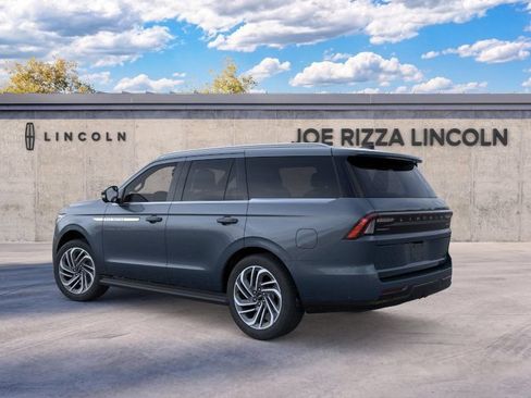 New 2026 Lincoln Navigator Premiere AWD/4WD image 4