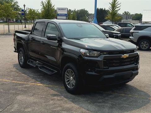 Certified 2024 Chevrolet Colorado LT w/ LT Convenience Package AWD/4WD image 2