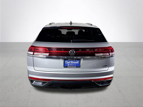 Used 2025 Volkswagen Atlas Cross Sport SE AWD/4WD image 9