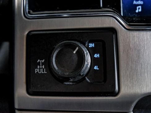 Used 2022 Ford F250 Platinum w/ FX4 Off-Road Package image 25