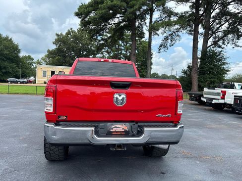 Used 2022 RAM 2500 Tradesman w/ Chrome Appearance Group AWD/4WD image 7