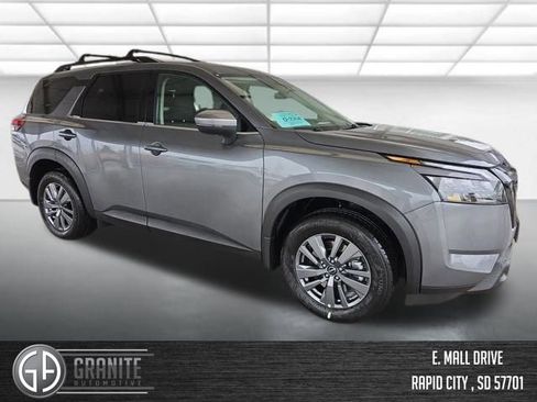 New 2025 Nissan Pathfinder SV w/ Black Appearance Package image 7