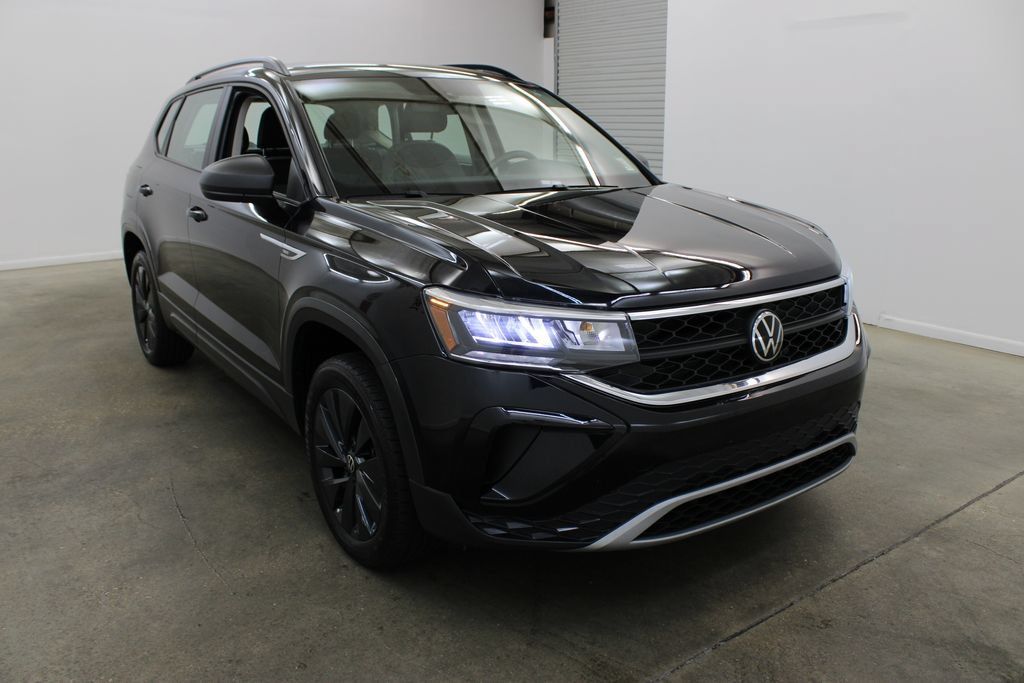 Used 2023 Volkswagen Taos S FWD image 6