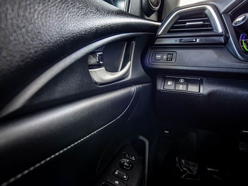 Used 2019 Honda Insight Touring image 32