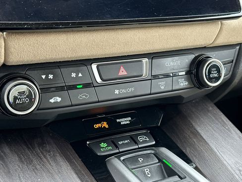 Certified 2018 Honda Clarity Touring image 23