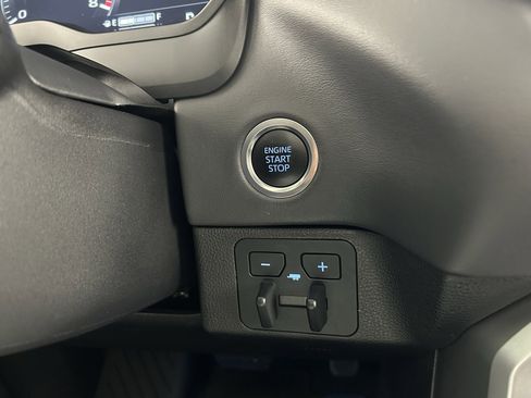 Used 2024 Toyota Tundra Platinum image 17