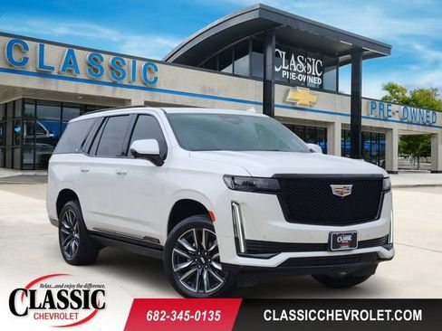 Used 2023 Cadillac Escalade Sport Platinum AWD/4WD image 1