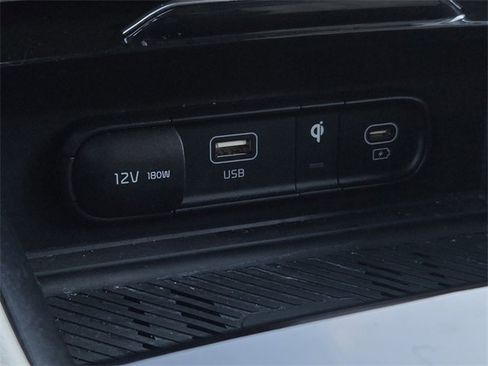 Used 2023 Kia Sportage EX image 28