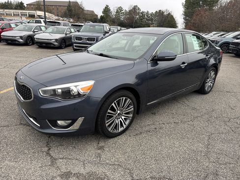 Used 2015 Kia Cadenza Premium image 3