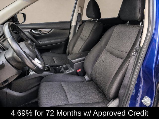 Used 2017 Nissan Rogue SV w/ Sun & Sound Touring Package FWD image 11