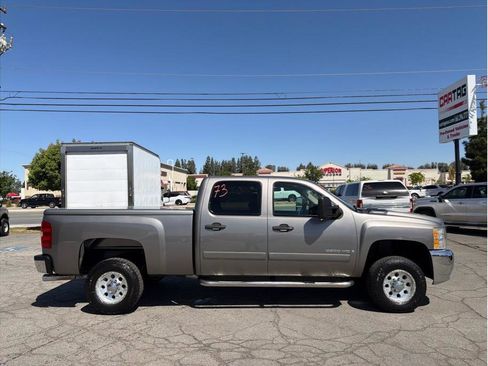 Used 2008 Chevrolet Silverado 2500 LT w/ 1LT Convenience Package image 4