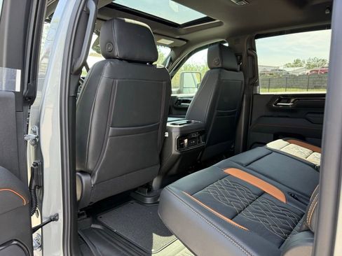 New 2026 GMC Sierra 2500 AT4 w/ Technology Package image 25