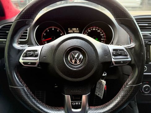 Used 2014 Volkswagen GTI Driver's Edition image 13