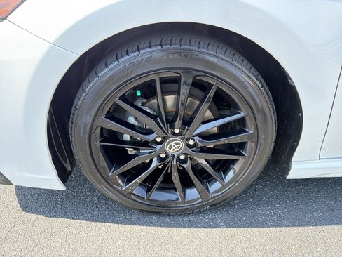 Used 2022 Toyota Camry XSE w/ Navigation Package image 11