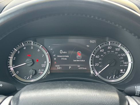 Used 2023 Toyota Highlander XLE image 24