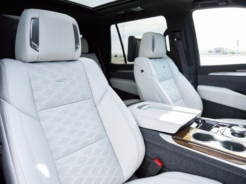 Used 2026 Cadillac Escalade Platinum Sport w/ LPO, Floor Liner Package image 43