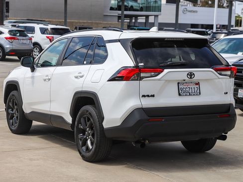 Certified 2021 Toyota RAV4 LE FWD image 8