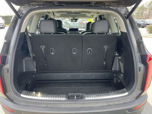 Certified 2022 Kia Telluride SX w/ SX Prestige Package image 24