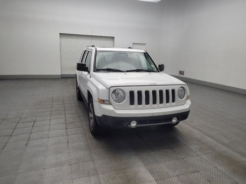 Used 2016 Jeep Patriot High Altitude FWD image 13