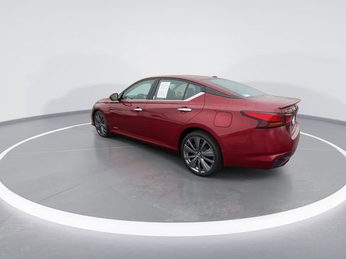 Used 2019 Nissan Altima 2.5 Platinum AWD/4WD image 6
