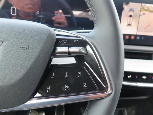 New 2026 Cadillac Optiq Luxury 1 image 19