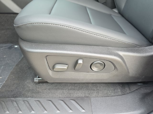 New 2026 Chevrolet Colorado LT w/ LT Convenience Package RWD image 15