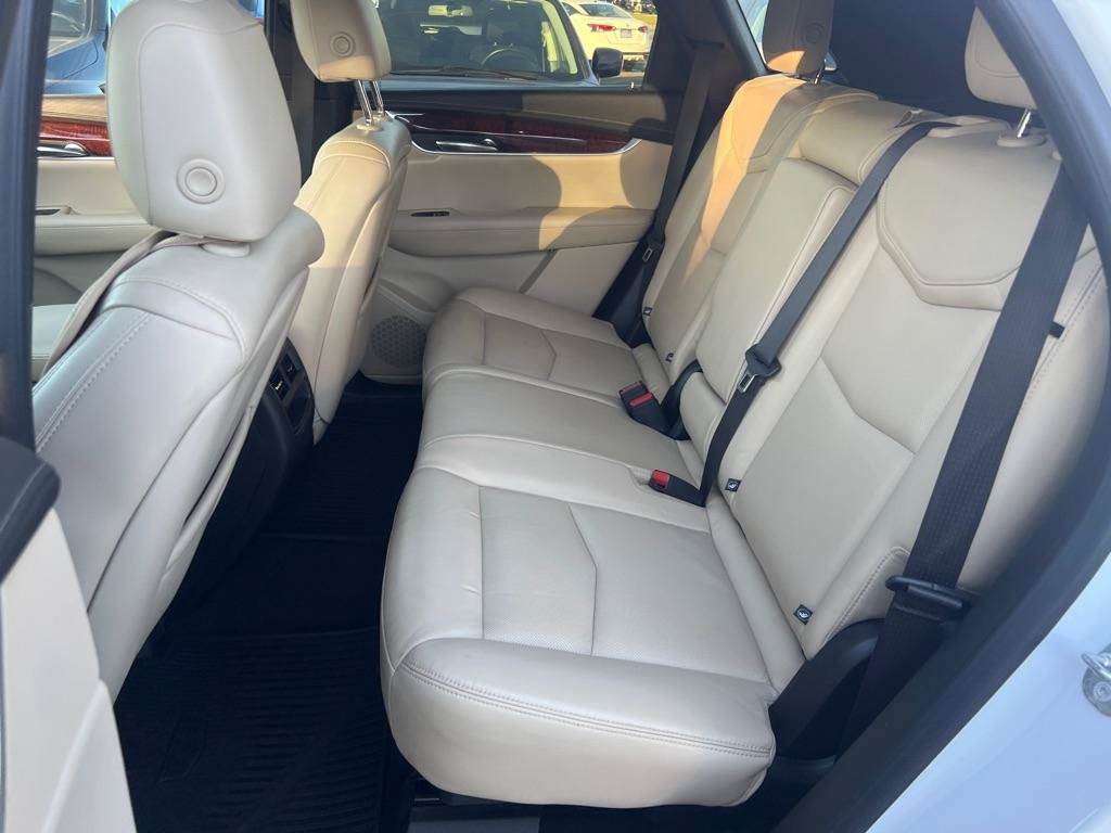 Used 2018 Cadillac XT5 Premium Luxury FWD image 16