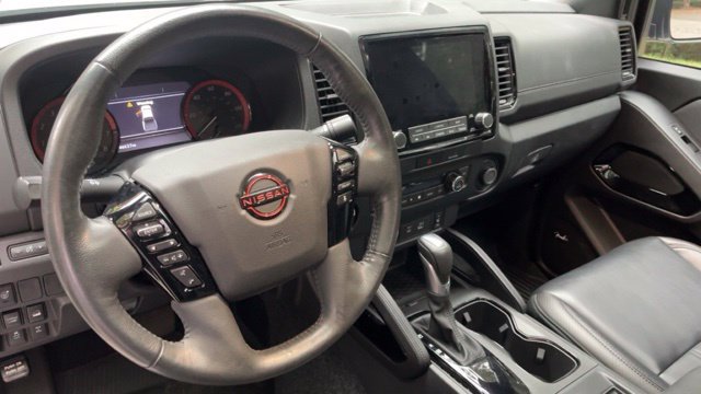 Used 2022 Nissan Frontier PRO-4X w/ Pro-4X Premium Package AWD/4WD image 6