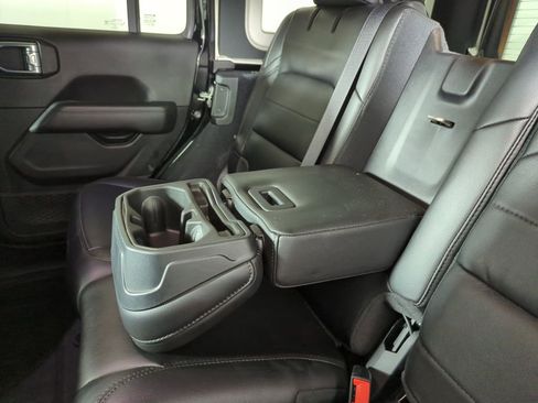 Used 2023 Jeep Wrangler Altitude image 31