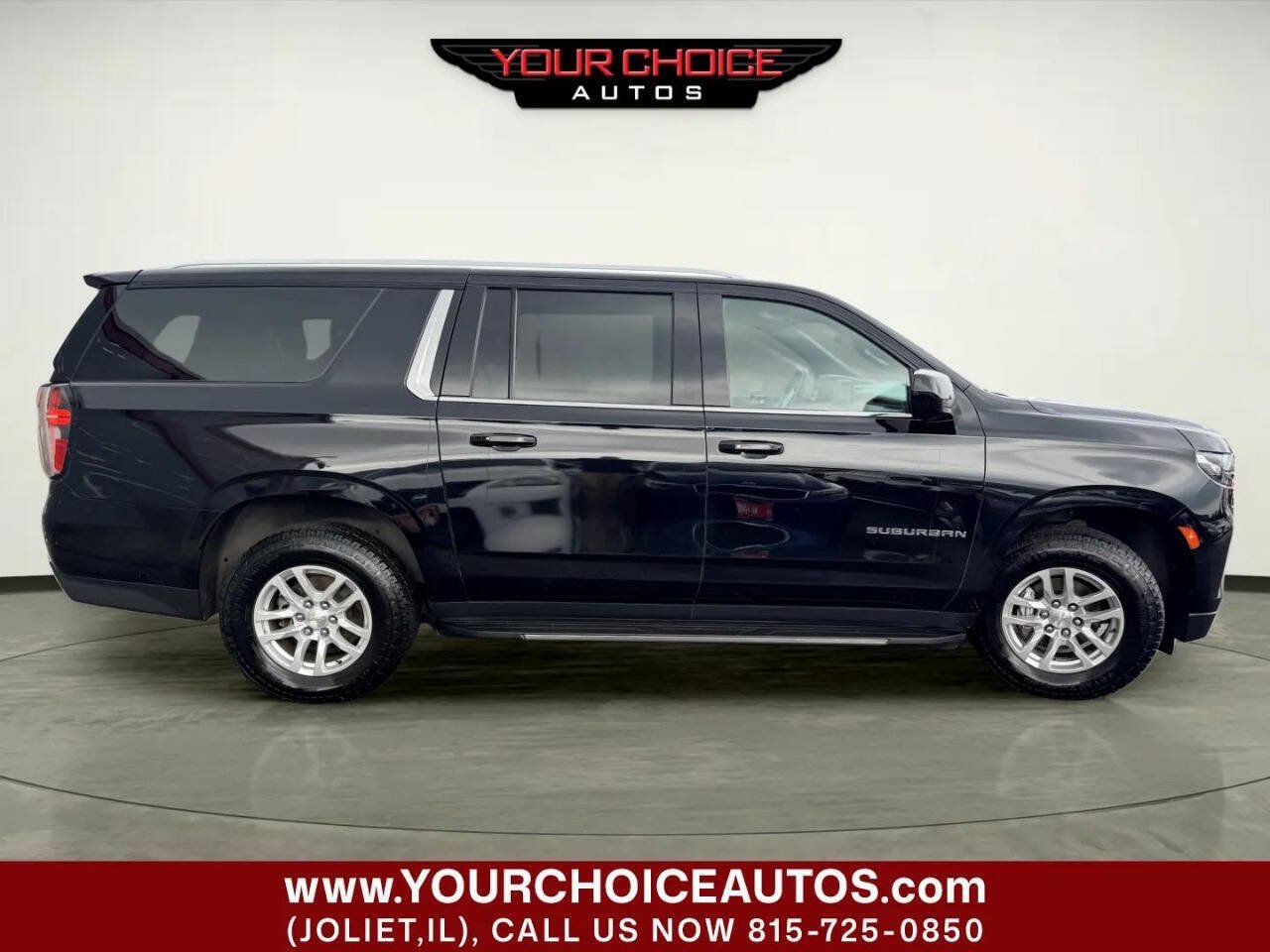 Used 2021 Chevrolet Suburban LT AWD/4WD image 9