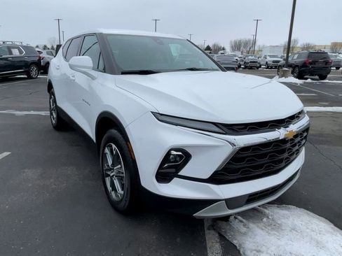 Used 2023 Chevrolet Blazer LT w/ Driver Confidence Package FWD image 4