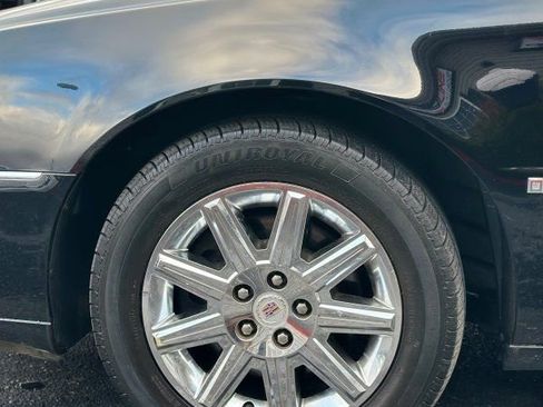 Used 2009 Cadillac DTS image 16