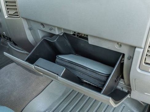 Used 2006 Nissan Titan XE w/ (W04) Preferred Pkg image 45