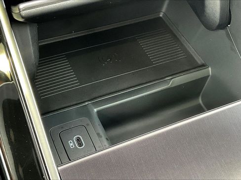 New 2026 Land Rover Range Rover Velar Dynamic SE image 20