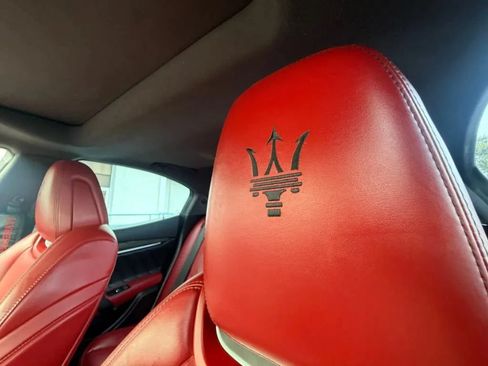 Used 2019 Maserati Ghibli S GranSport Q4 AWD/4WD image 28