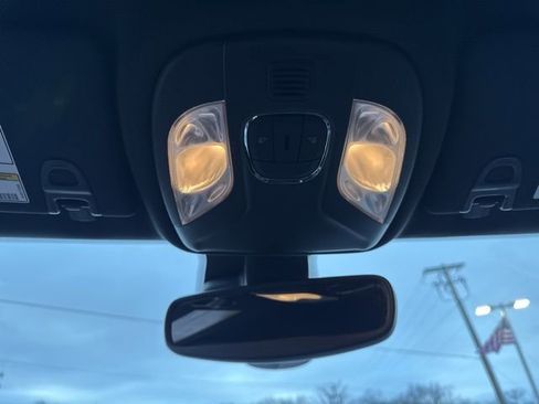 Used 2024 Jeep Compass Limited image 15