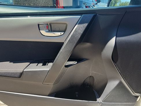 Used 2019 Toyota Corolla LE FWD image 14