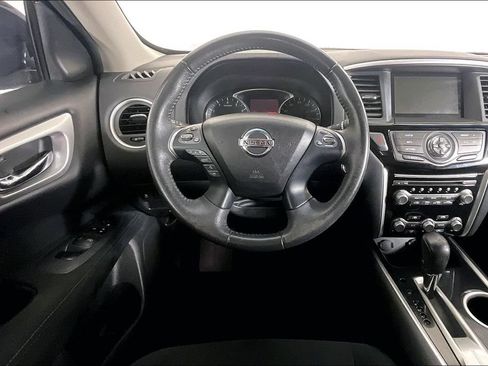 Used 2015 Nissan Pathfinder SV w/ Cargo Package FWD image 6