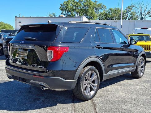 Used 2023 Ford Explorer XLT w/ Equipment Group 202A AWD/4WD image 6