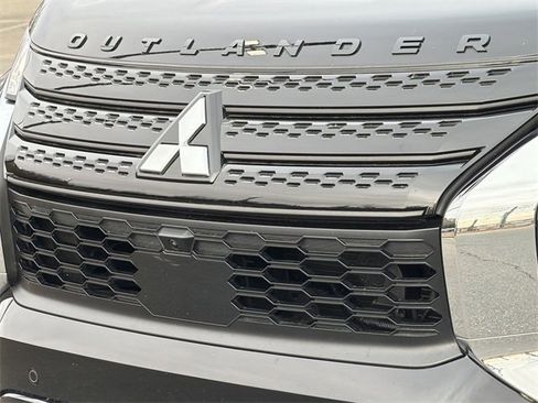 Used 2023 Mitsubishi Outlander SEL image 17