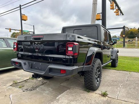 New 2025 Jeep Gladiator Willys image 5