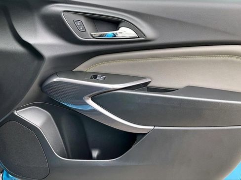 Used 2025 Chevrolet Trax ACTIV w/ Driver Confidence Package image 22