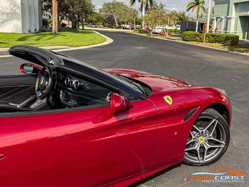 Used 2016 Ferrari California T image 60