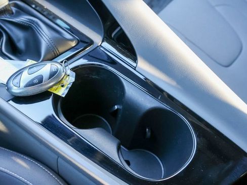 Used 2025 Hyundai Elantra SEL image 20