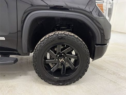 Used 2021 GMC Sierra 1500 Elevation w/ LPO, Elevation Black Package image 14