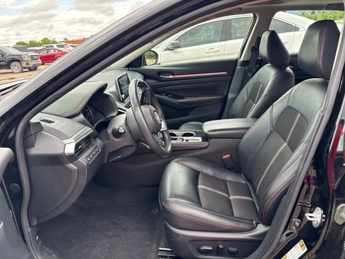 Used 2023 Nissan Altima 2.0 SR AWD/4WD image 7