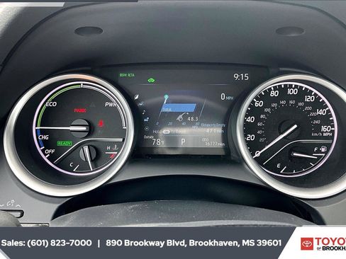Used 2024 Toyota Camry XLE w/ Cold Weather Package FWD image 14